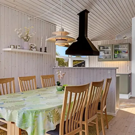 펜션 Tjarven - 350m From The Sea By Interhome