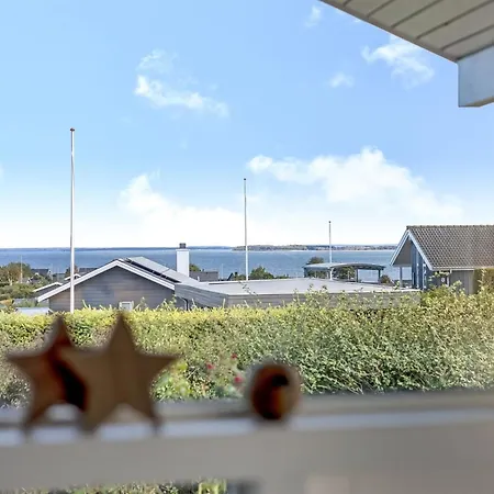 Tjarven - 350m From The Sea By Interhome