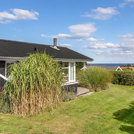 Hébergement de vacances Tjarven - 350m From The Sea By Interhome Hejls