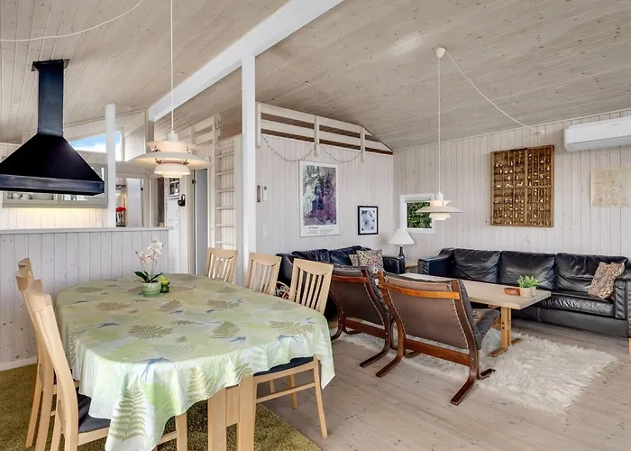 Tjarven - 350m From The Sea By Interhome Hejls